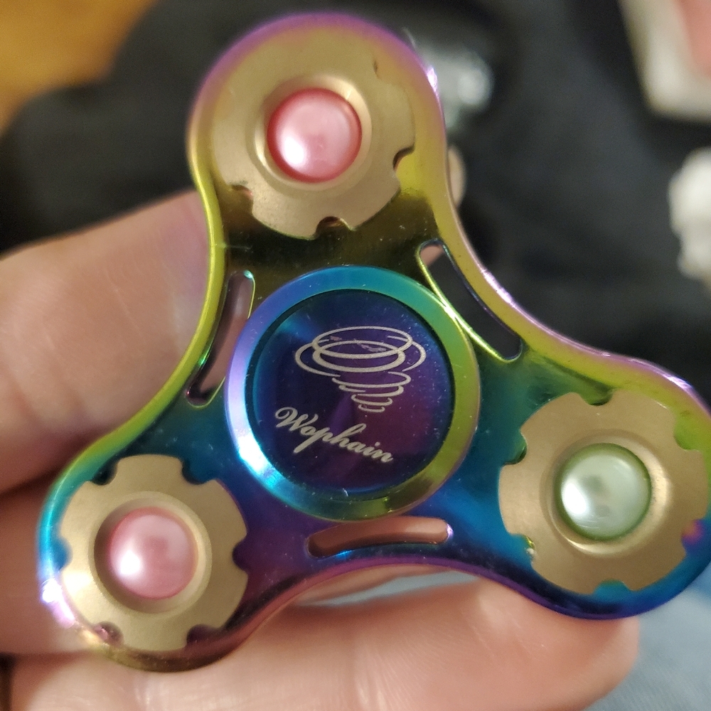 Wophain Fidget Rainbow Iridescent Alloy Fidget Spinner with Pearls with Case - Picture 3 of 8